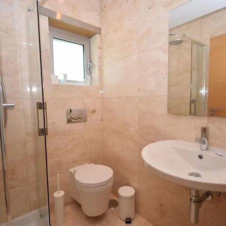 Near Sao Martinho بيت للعطل *