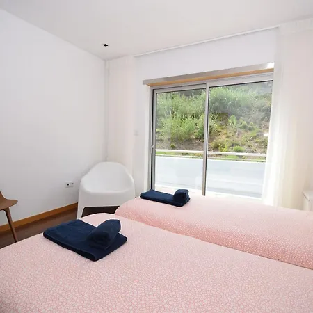 Near Sao Martinho بيت للعطل