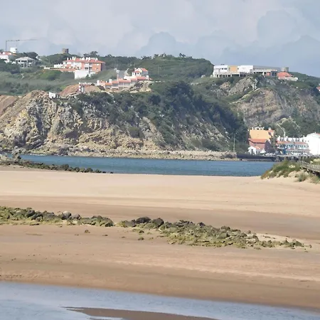 Near Sao Martinho بيت للعطل *