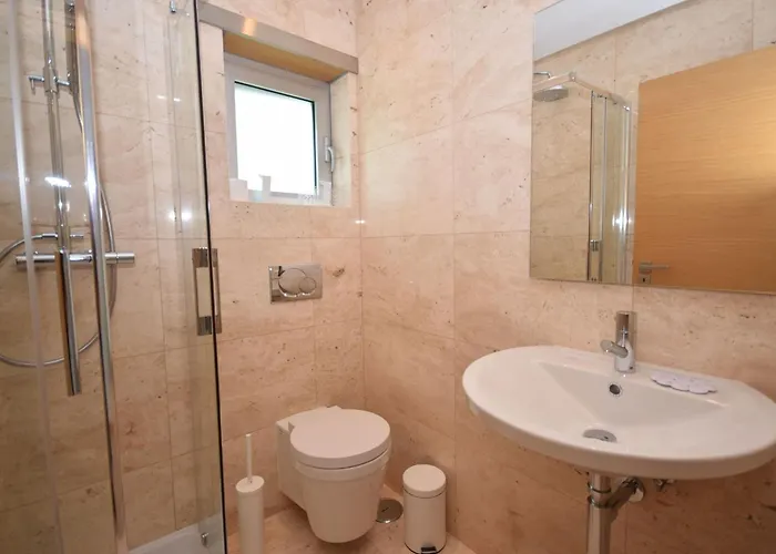 Near Sao Martinho 度假居 *